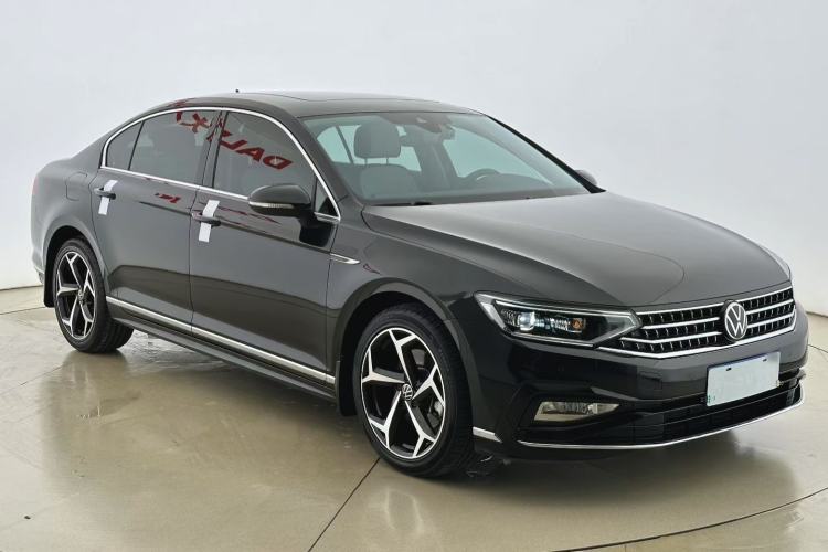 Used Volkswagen Magotan 2023 2 Million Units Commemorative Edition 330TSI DSG Luxury Version
