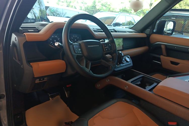 Used Land Rover Defender 2021 110 P400 X Center Console