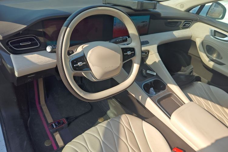 Used Roewe D7 2023 DMH 125km Flagship Edition Interior 2