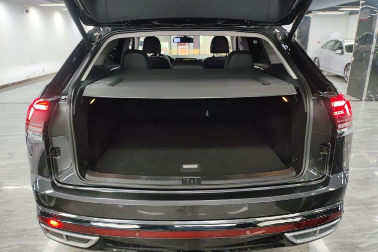 Used Volkswagen Teramont X 2021 530 V6 Four-Wheel Drive Prestige Luxury Edition Trunk