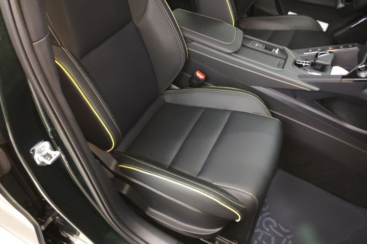 Used Lynk & Co 06 EM-P 2023 1.5T Remix PHEV Pro