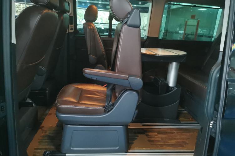 Used Volkswagen Multivan 2012 2.0 TSI Two-Wheel-Drive Luxury Edition
