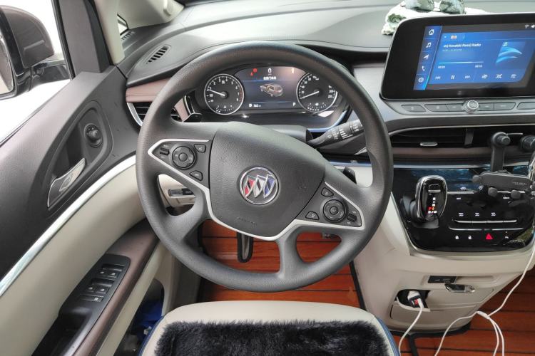 Used Buick GL8 2023 Land Executive Class Comfort Model
