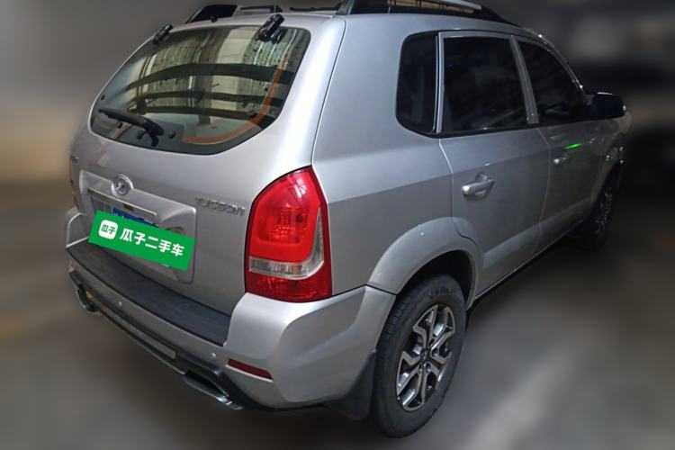 Used Hyundai Tucson 2013 2.0L Automatic Two-Wheel Drive Comfort Version Rear Right 45 Deg