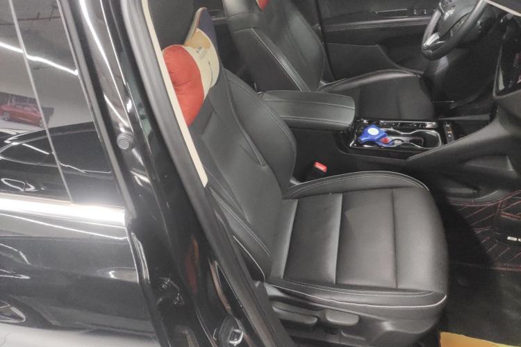 Used Buick Envision 2022 Encore S 552T Two-Wheel-Drive Luxury Model
