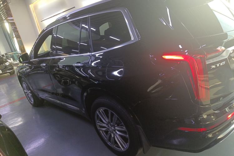 Used Cadillac XT6 2022 2.0T Six-Seater Two-Wheel-Drive Luxury Version
