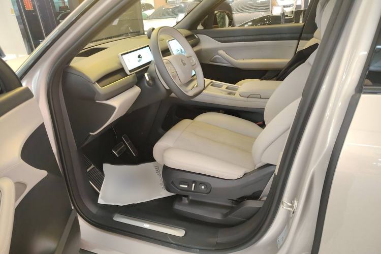 Used Nio ES8 2023 75 kWh Executive Edition