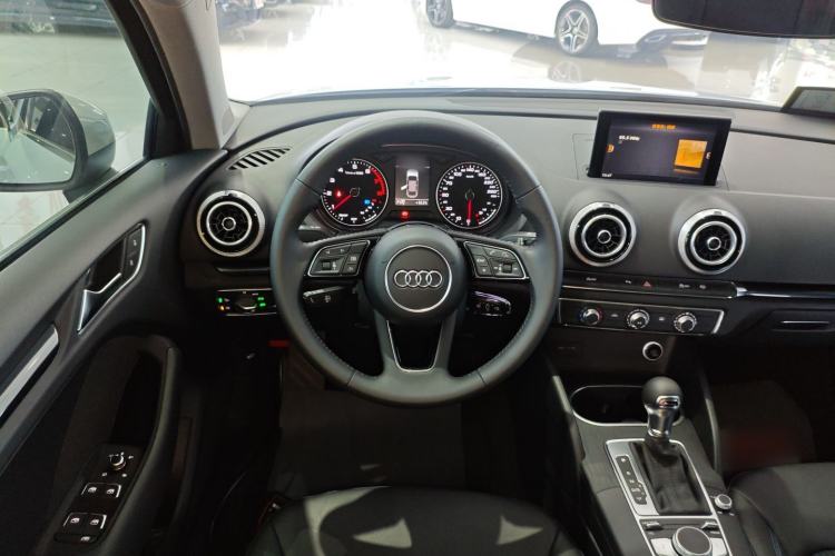 Used Audi A3 2020 Limousine 35 TFSI Fashion Edition China VI Emission Standard