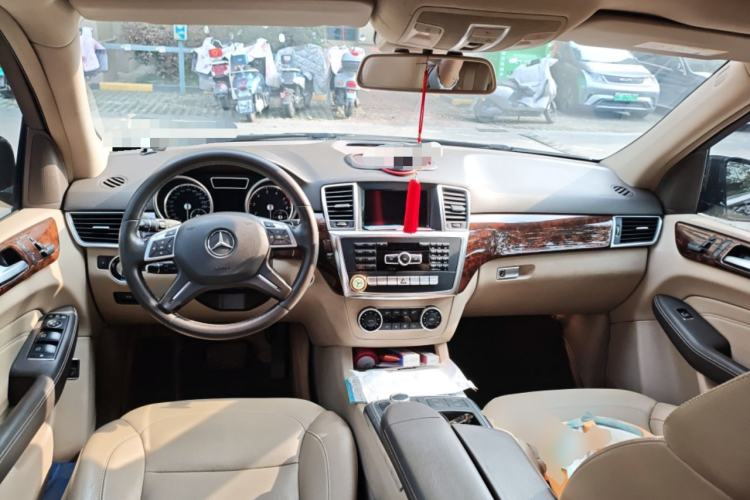 Used Mercedes-Benz M-Class 2014 ML 400 4MATIC Dynamic Model