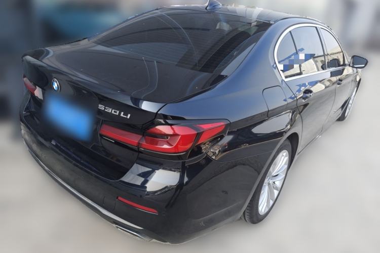 Used BMW 5 Series 2021 525Li Luxury Package Rear Right 45 Deg