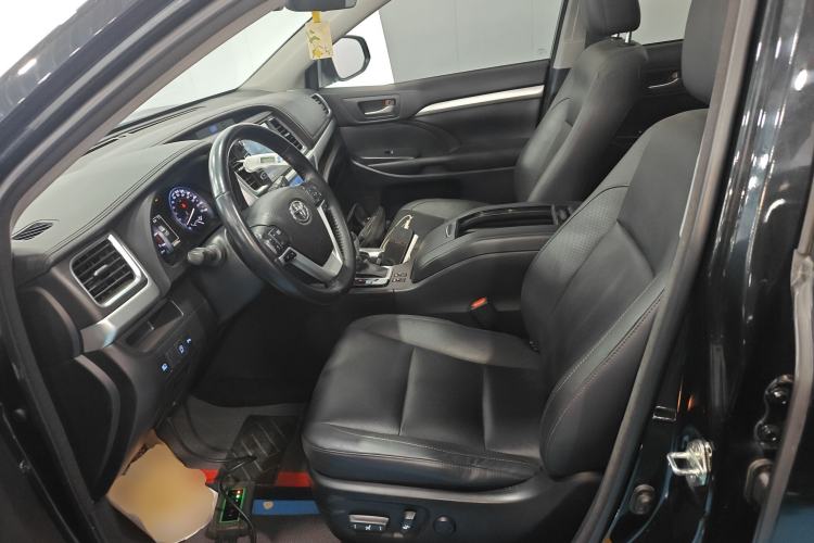 Used Toyota Highlander 2018 2.0T Four-Wheel Drive Luxury Version 7 Seats China VI Standard
