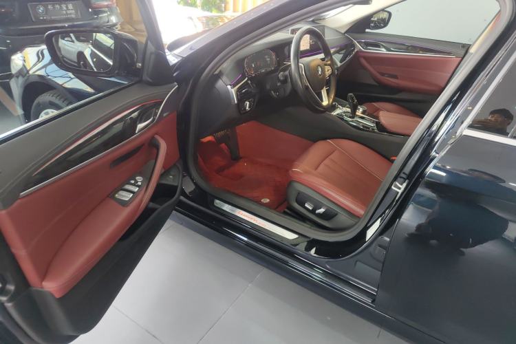 Used BMW 5 Series 2022 Second Facelift 525Li Luxury Package
