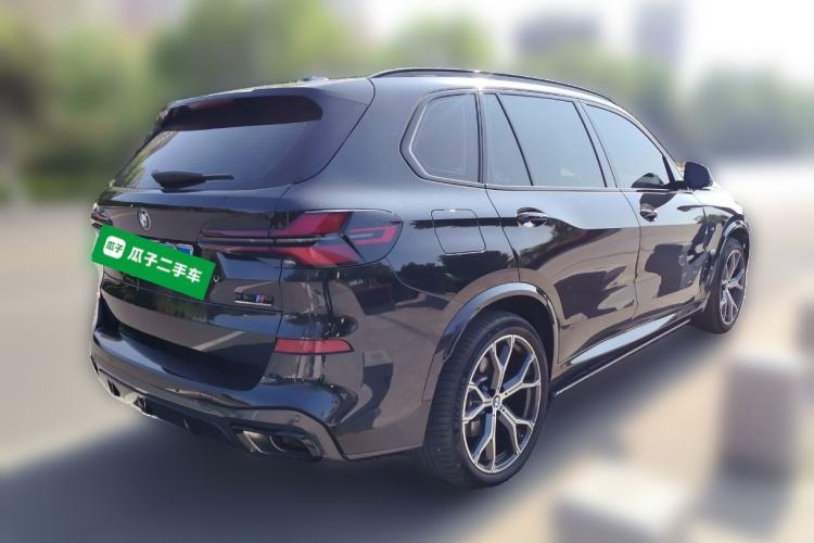 Used BMW X5 2023 xDrive 30Li Luxury M Sport Night Edition Package Rear Right 45 Deg