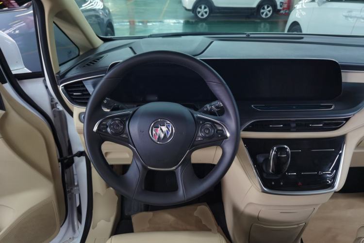 Used Buick GL8 2022 ES Landtrek 653T Luxury Edition Steering Wheel