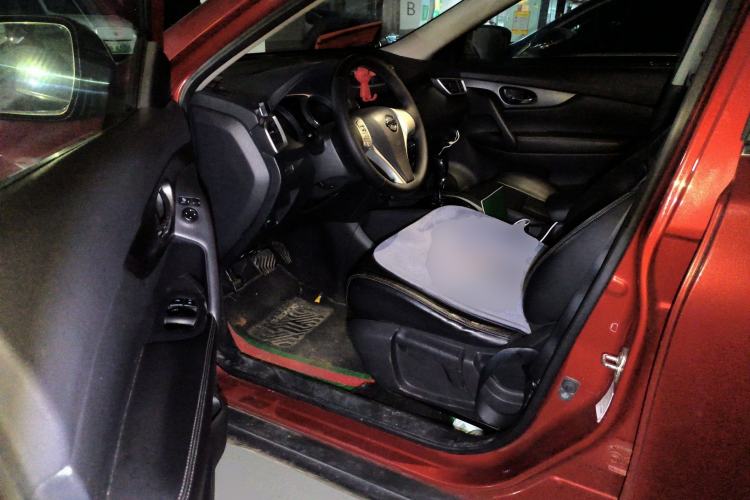 Used Nissan X-Trail 2015 2.0L CVT Comfort MAX Edition 2WD