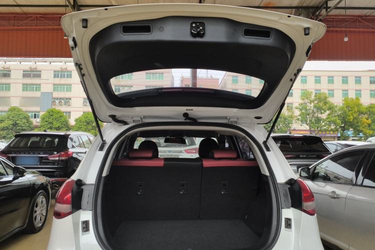 Used Haval H2 2017 Blue Label 1.5T Automatic Two-Wheel Drive Luxury Model Trunk