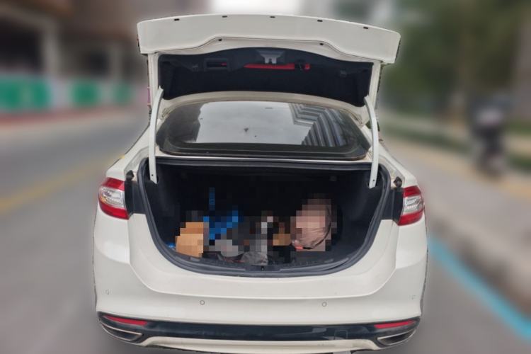 Used Ford Mondeo 2013 2.0L GTDi 200 Fashion Edition Trunk