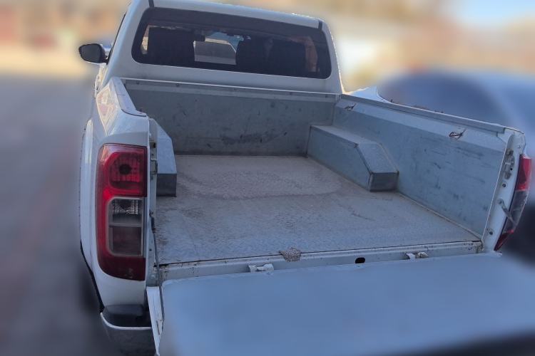 Used Nissan Navara 2017 2.5L Automatic 4x4 Luxury Edition QR25