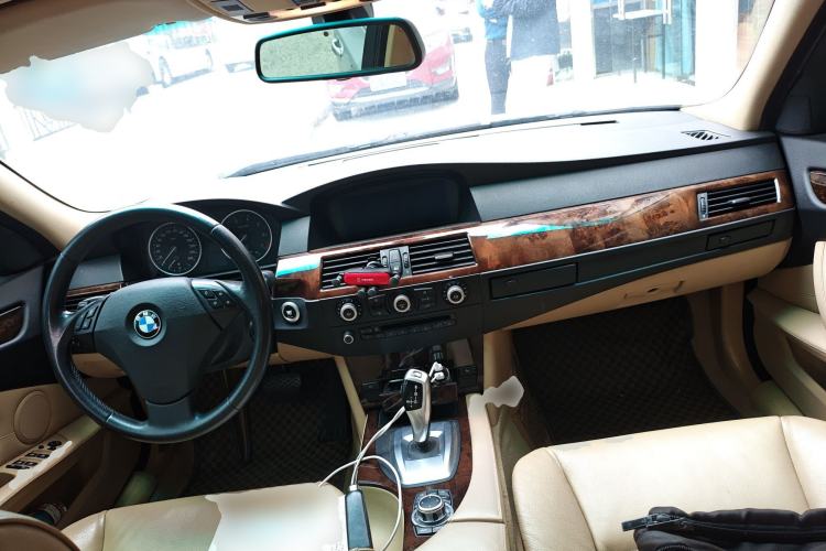 Used BMW 5 Series 2010 520Li Leading Model Center Console