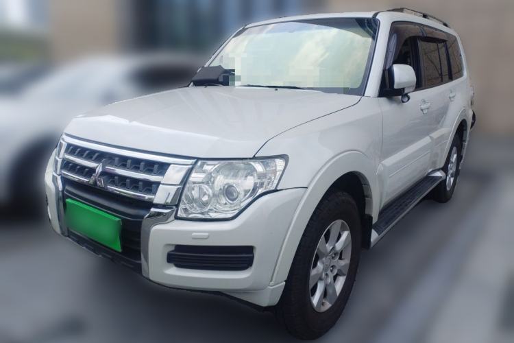 Used Mitsubishi Pajero 2016 3.0L Automatic Standard Version China V Standard Guazi used car, China used car export, Used car for sale, Used cars, Cheapest cars for sale