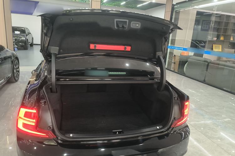 Used Volvo S90 2020 T5 Zhiyi Luxury Edition
