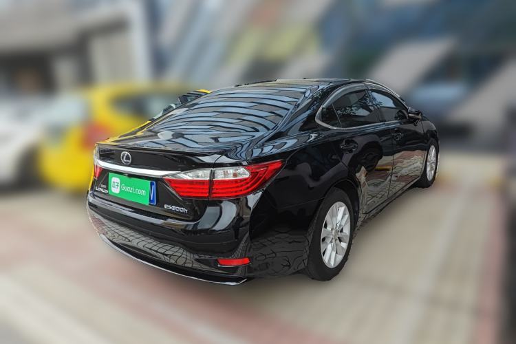 Used Lexus ES 2013 300h Elite Edition