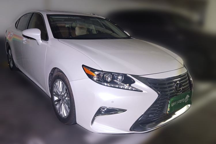 Used Lexus ES 2015 200 Elite Edition
