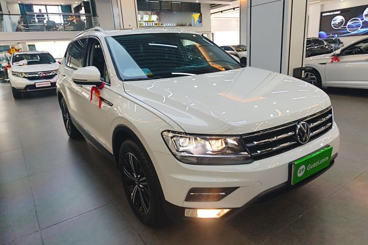 Used Volkswagen Tiguan L 2021 330TSI Automatic Two-Wheel Drive Smart Edition
