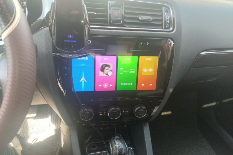 Used Volkswagen Sagitar 2015 230TSI Automatic Luxury Model
