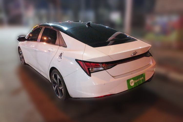 Used Hyundai Elantra 2021 1.5L CVT LUX Prestige Edition
