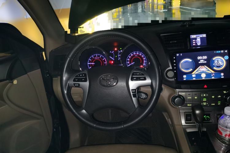 Used Toyota Highlander 2012 2.7L Two-Wheel Drive 7-Seater Luxury Edition