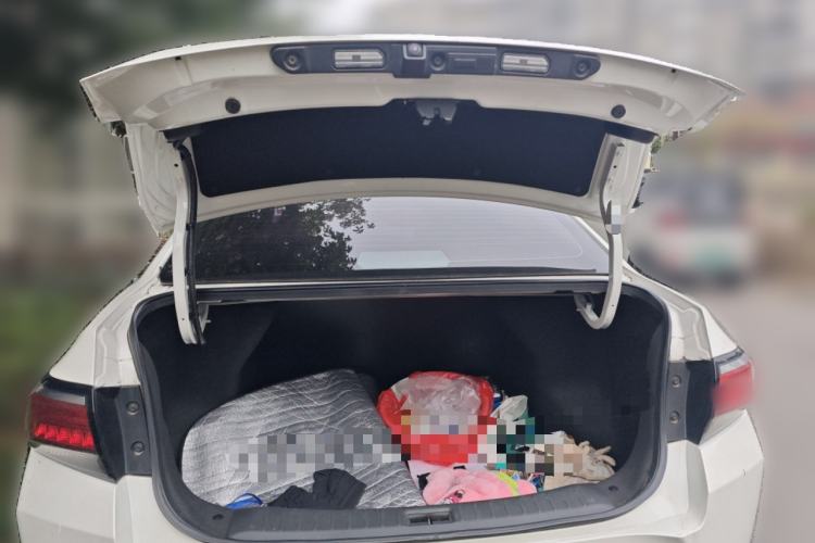 Used Venucia D60 2019 100 000 Honor 1.6L XL CVT Chenku Edition China VI Standard Trunk