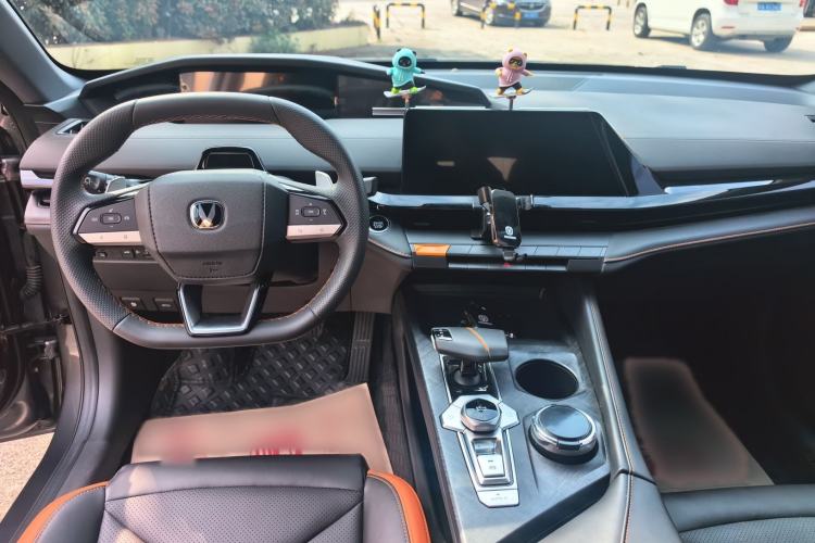 Used CHANGAN UNI-V 2023 1.5T Prestige Model
