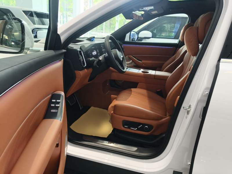 Used Hima AITO M8 2025 Extended-Range Max+ Version 53.4 kWh 5-Seater Edition — 15