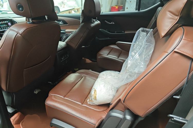 Used Chevrolet Equinox  Left Rear Seat