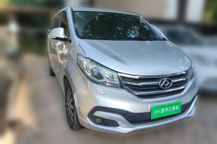 Used SAIC MAXUS G10 2014 2.0T Automatic Luxury Executive Edition Front Right 45 Deg