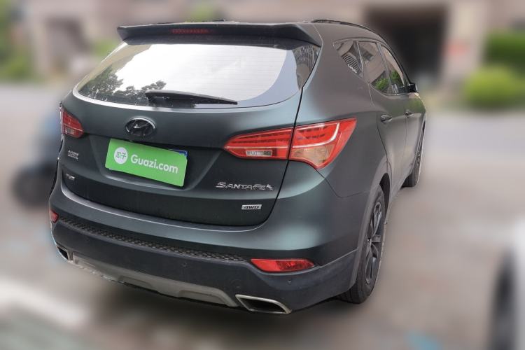 Used Hyundai Santa Fe 2015 2.0T Automatic 4x4 Top-Grade 7-Seater Rear Right 45 Deg