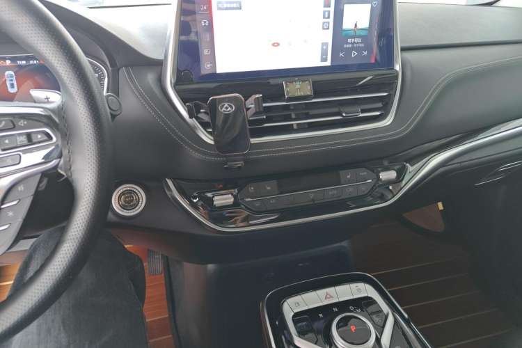 Used SAIC MAXUS G20 2020 2.0T Gasoline Automatic ZhiZun Edition