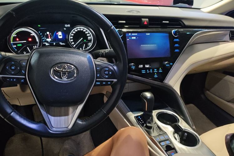 Used Toyota Camry 2019 Dual-Engine 2.5 HG Luxury Edition China VI Standard