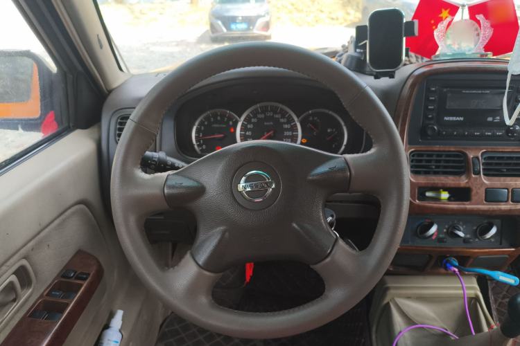 Used Nissan ZN Van 2013 2.4L Two-Wheel Drive Standard Model with 5 Seats