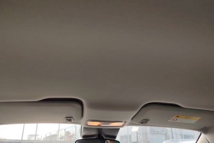 Used Chevrolet Trax 2014 1.4T Manual Two-Wheel Drive Comfort Model Headliner