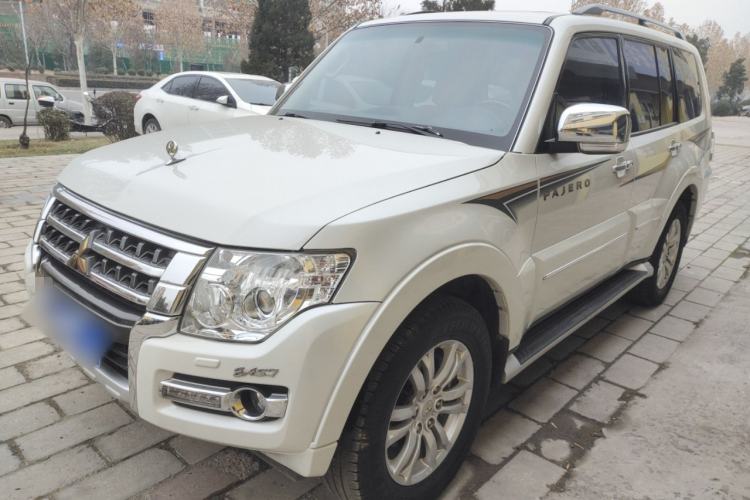 Used Mitsubishi Pajero 