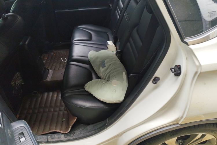 Used Luxgen U6 SUV 2015 1.8T Fashion Edition Left Rear Seat