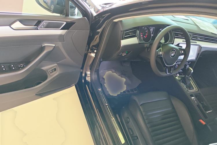 Used Volkswagen Magotan 2018 330TSI DSG Advanced Model Driver Seat