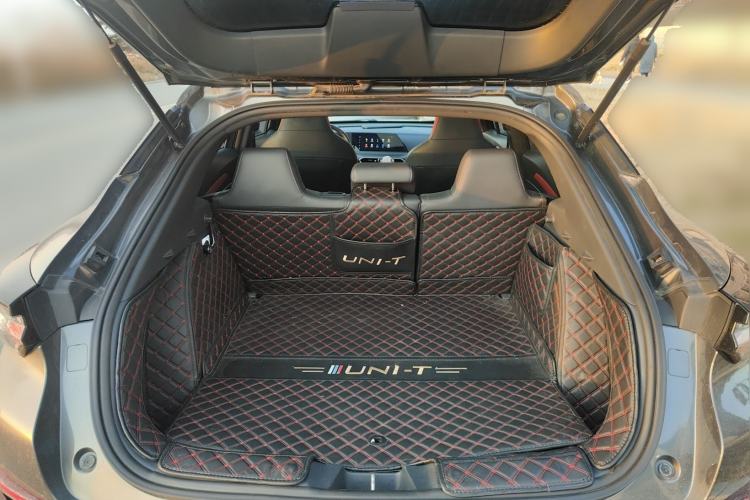 Used CHANGAN UNI-T 2020 1.5T Prestige Version