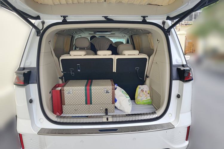 Used VOYAH Dream 2024 PHEV Extended-Range Premium Edition