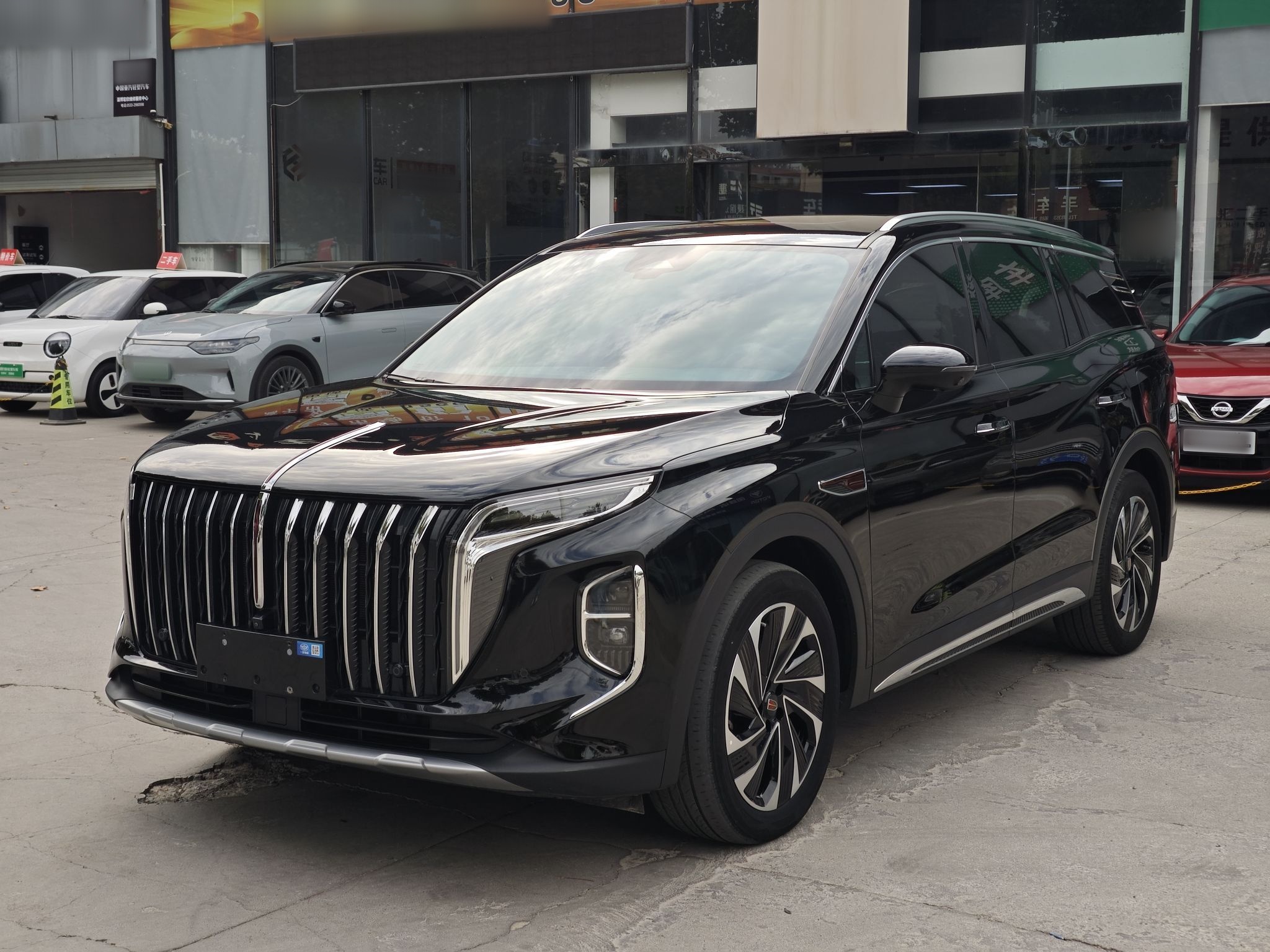 Hongqi HS7 PHEV 2024 2.0T PHEV Four-Wheel Drive Flagship Edition 6 Seats — снимка 12