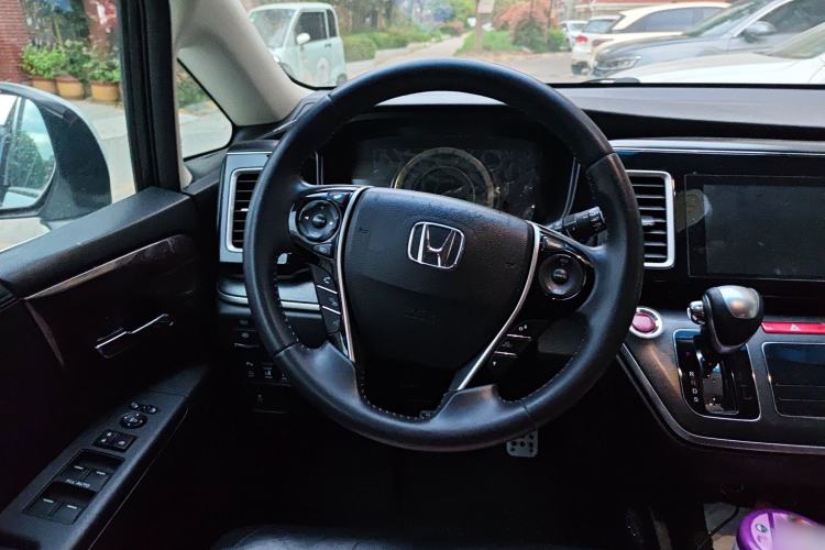 Used Honda Elysion 2016 2.4L Luxury Edition