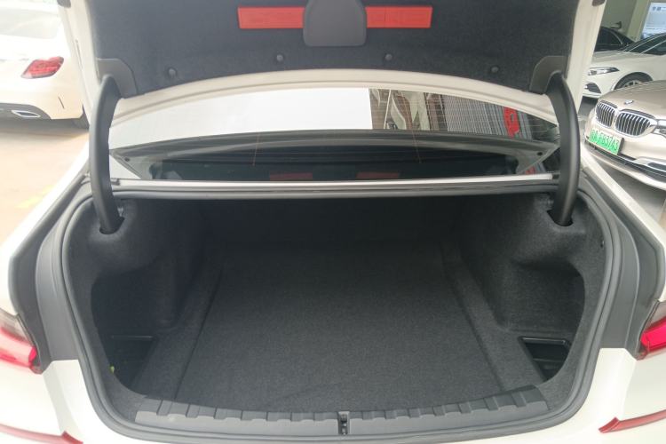 Used BMW 3 Series 2021 Second Facelift 325Li M Sport Package
