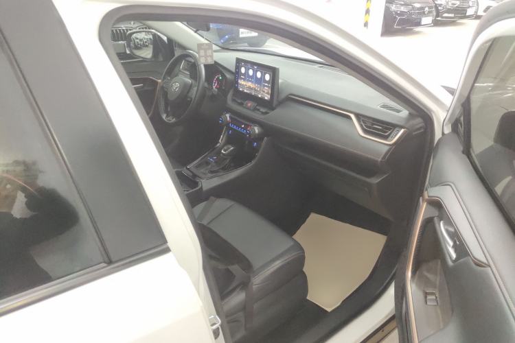 Used Toyota Wildlander 2022 2.0L CVT Two-Wheel Drive Knight Edition
